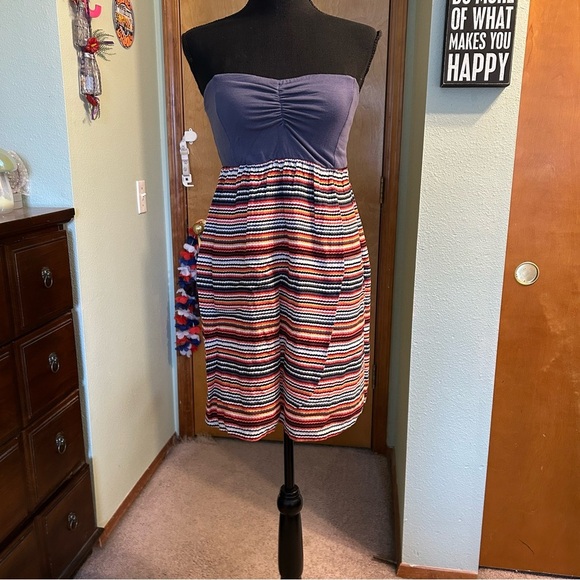 Roxy blue with multi colored stripes strapless midi dress size M stretchy - Picture 1 of 11